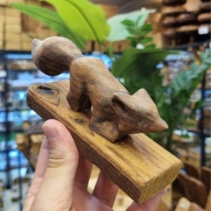 مجسمه روباه با استند