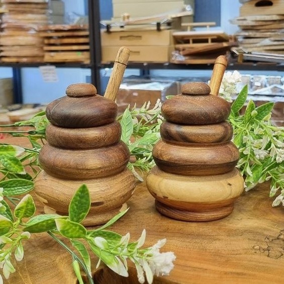 ظرف عسل خوری چوبی خراطی شده طرح خمره ای ارتفاع 12 سانت