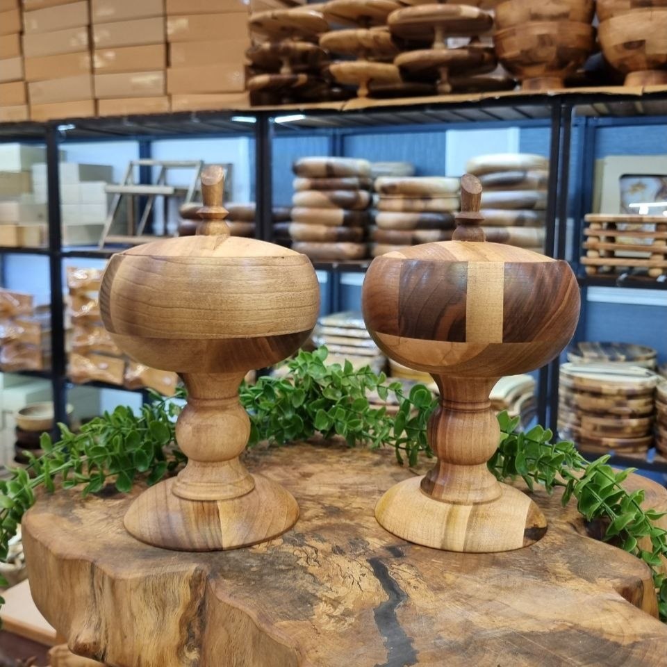 شکلات خوری چوبی پایه دار