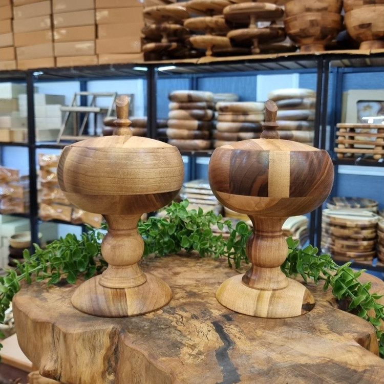 شکلات خوری چوبی پایه دار