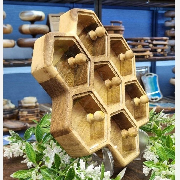 جعبه پذیرایی زنبوری هفت خانه
