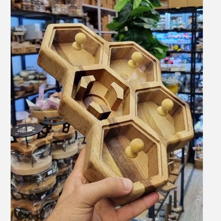 جعبه پذیرایی زنبوری پنج خانه وارمردار