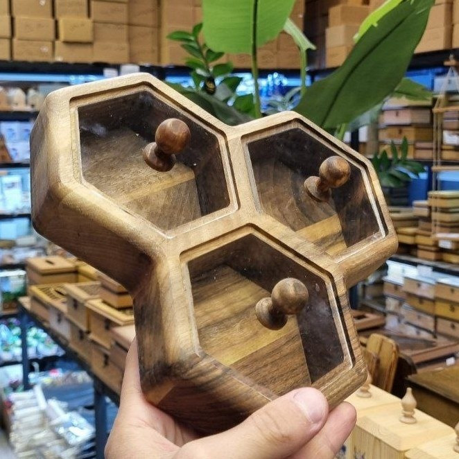 جعبه پذیرایی زنبوری سه خانه