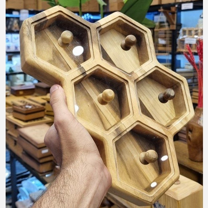 جعبه پذیرایی زنبوری پنج خانه