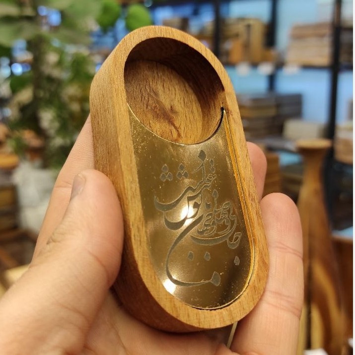 پایه شمع طرح دار چوبی