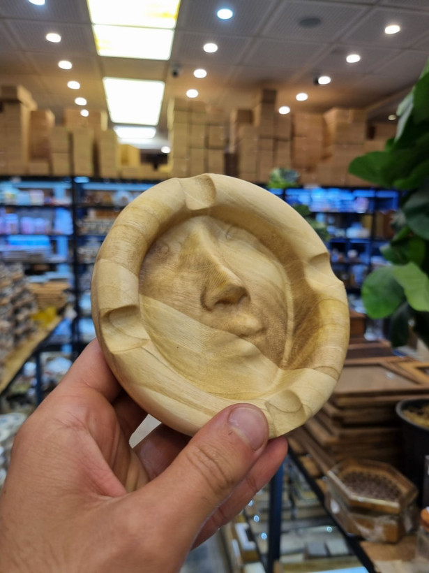 زیرسیگاری چوبی طرح چهره